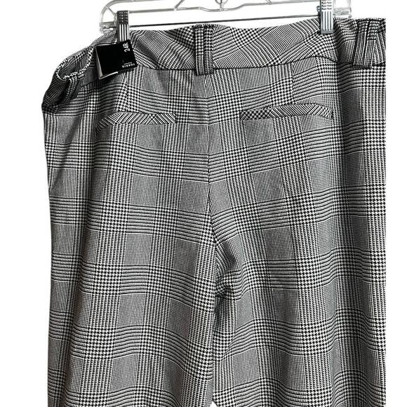 Torrid Black and White Houndstooth Women's Pants Size 24R - Picture 9 of 10